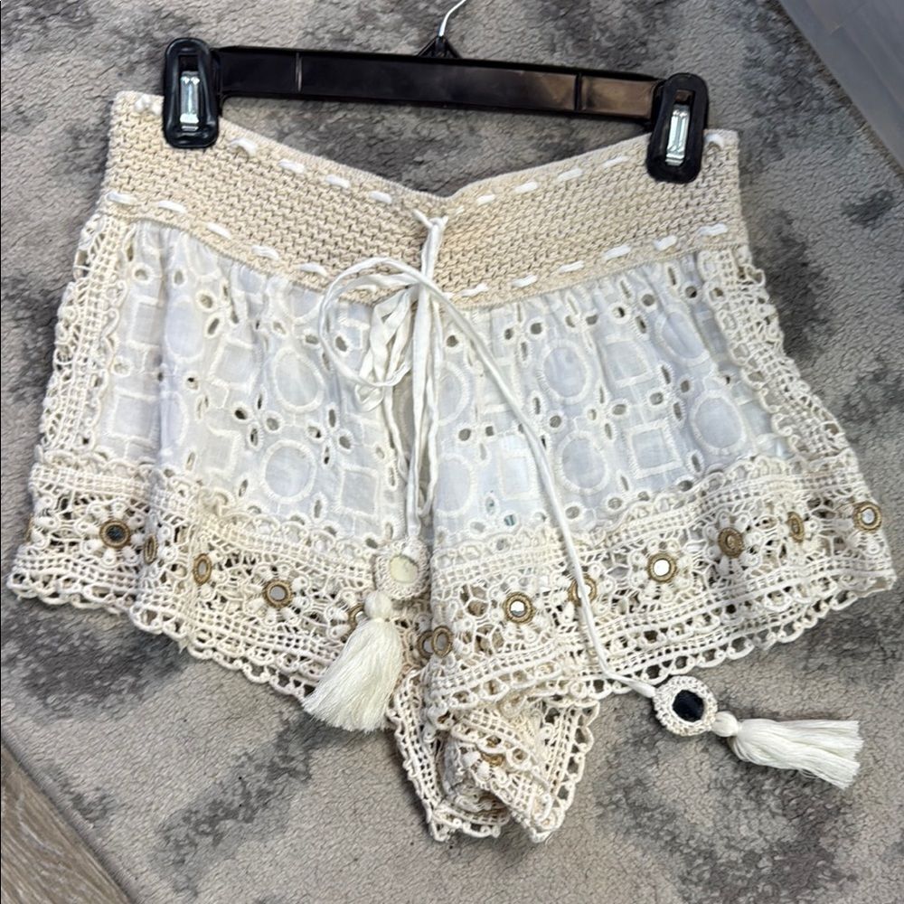 GUADALUPE Beautiful Cover Up Beach Shorts - Size Medium